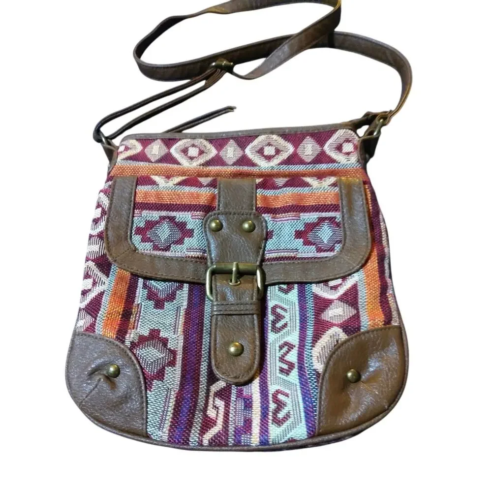 Y2K Rue 21 boho tribal knit leather crossbody earthy hippie 11x10 in adj strap